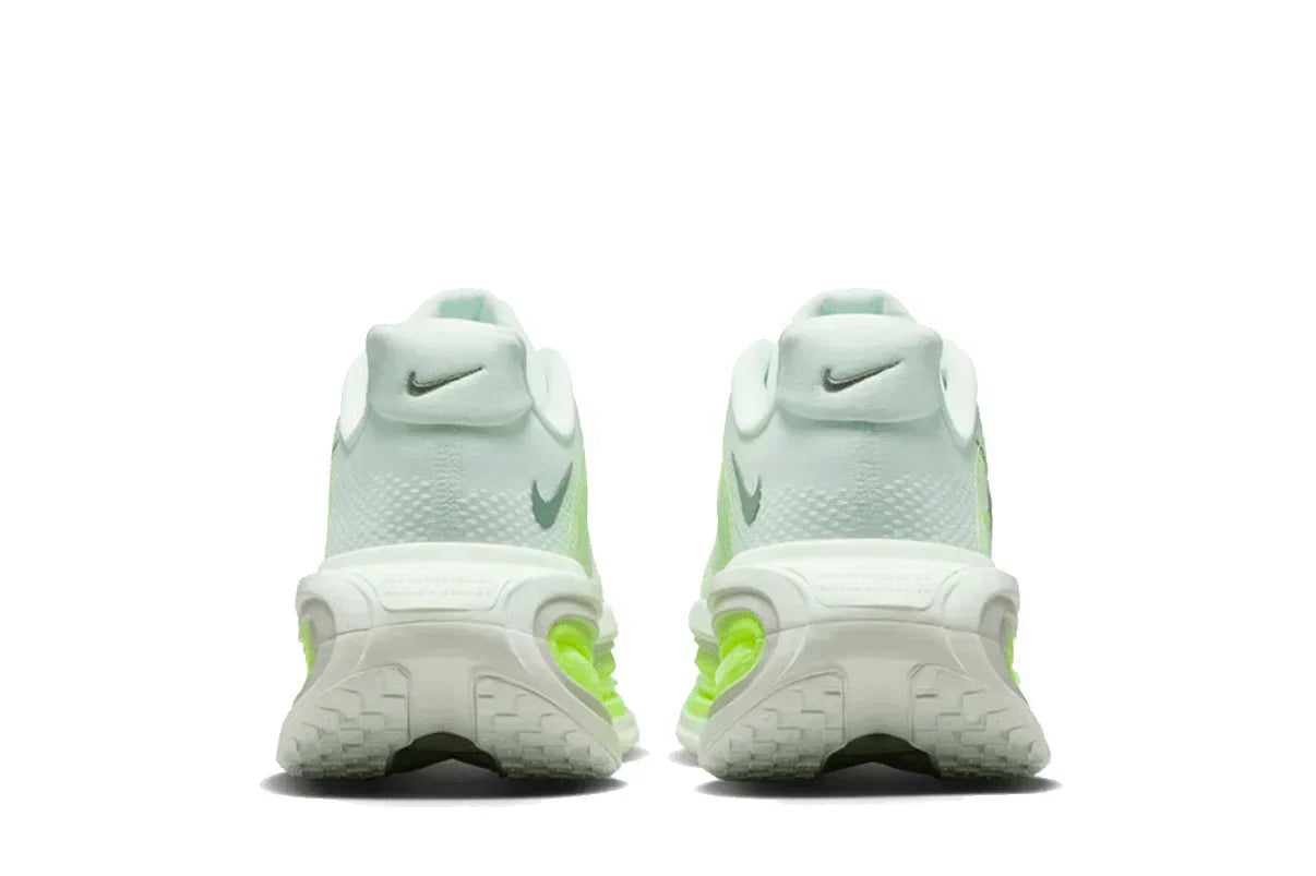 Green Vomero Premium Barely Volt